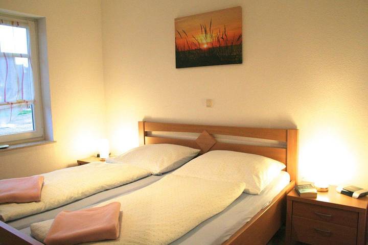 Ferienwohnung für 2 Personen, mit Terrasse und Balkon/Terrasse in Norden-Norddeich - 4