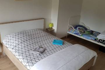 Gîte pour 4 personnes, avec jardin à Belin-Béliet