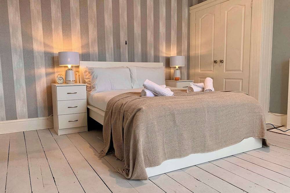 Large 6Br House with 5 Baths & Free Wi-Fi in Walsall, Birmingham e dintorni