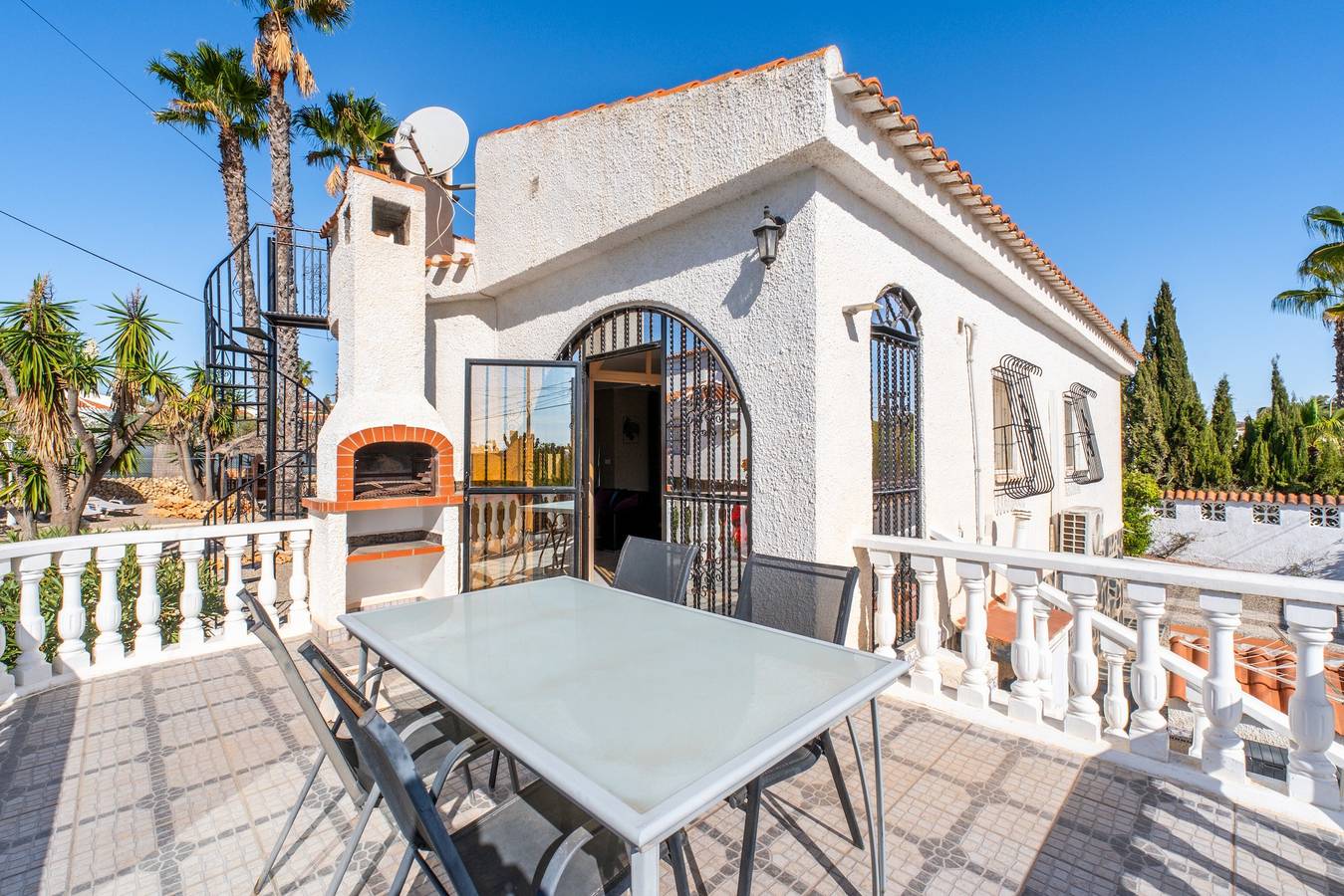 Villa 'Casa Nero' con piscina privada, Wi-Fi y aire acondicionado in San Fulgencio, Costa Blanca