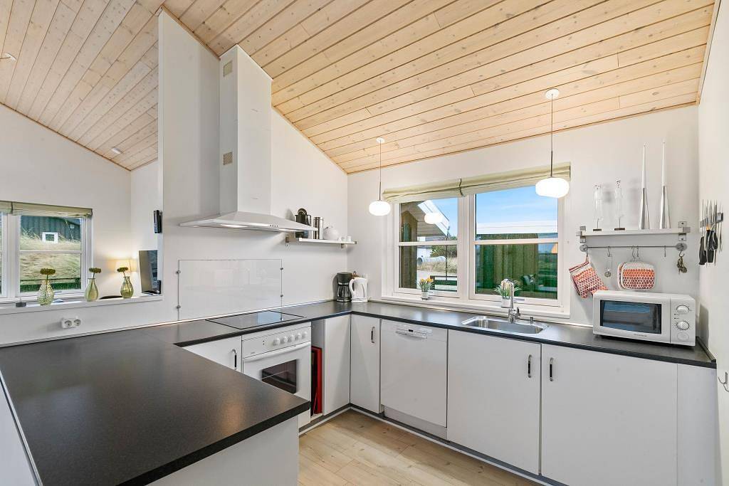 Ferienhaus mit Sauna, geschl. Terrasse und Abstellraum in Ringkøbing, Holmsland Klit