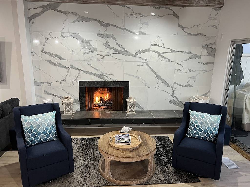 Superior Malibu Road Oceanfront Townhouse Private Beach in Malibu, Los Angeles County