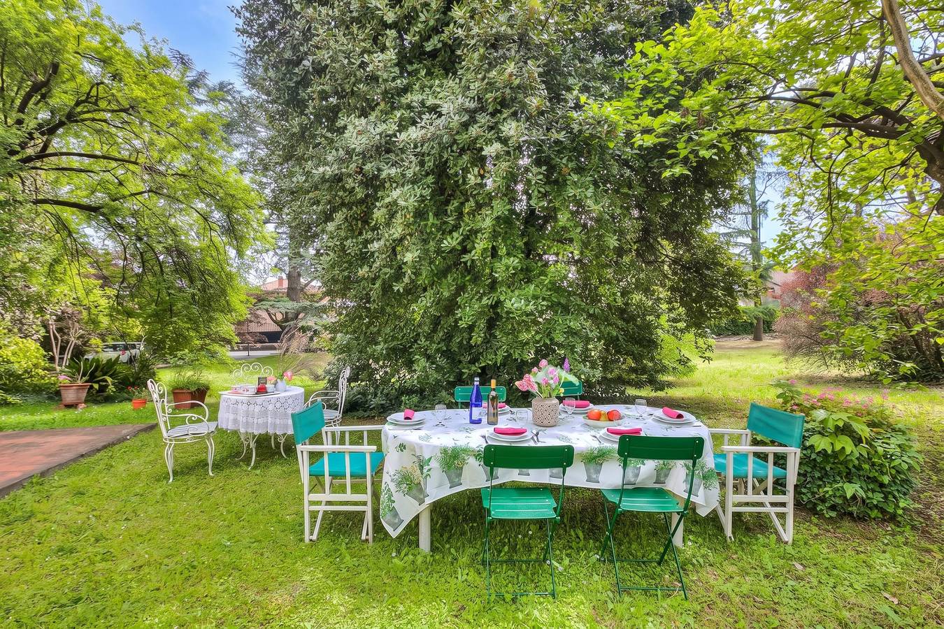 Villa Fiora Tra Le Colline E Il Lago Private Garden + Parking in Corte Franca, Franciacorta