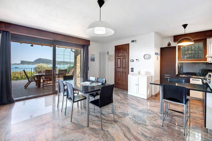 Ferienwohnung für 7 Personen, mit Garten und Seeblick am Gardasee - 2