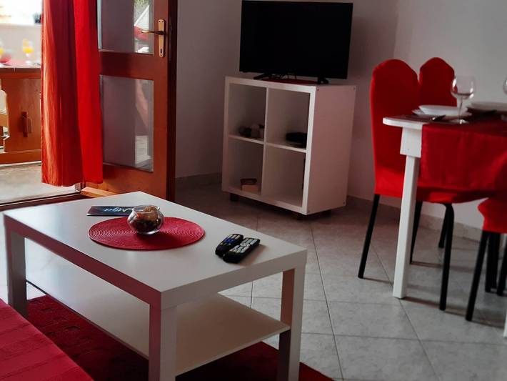 Ganze Wohnung, Apartments Cumbelic - One Bedroom Apartment with Balcony and Sea View A2 in Mljet