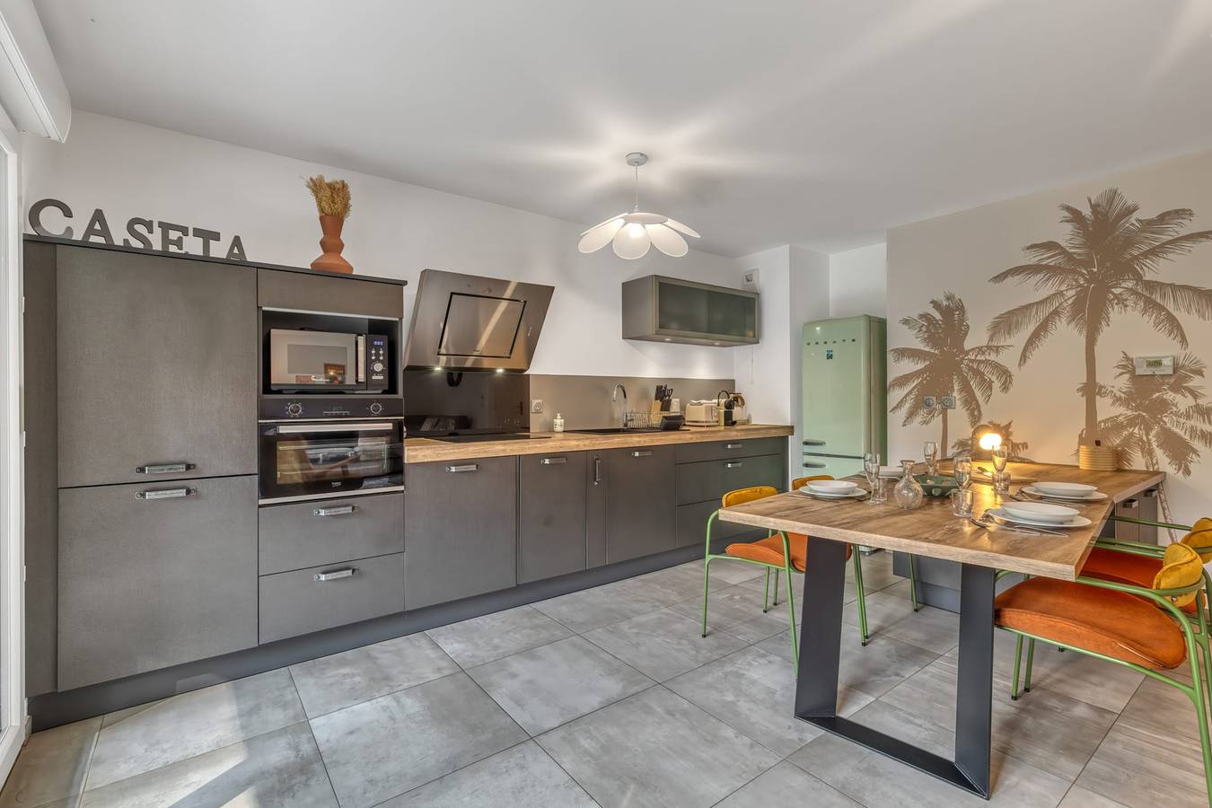 Entire holiday apartment, La caseta, appartement de charme dans une résidence au calme in Duingt, Bauges