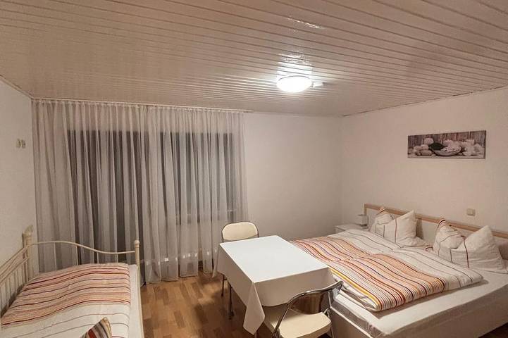 Ferienwohnung für 3 Personen, mit Garten in Ahorntal - 2