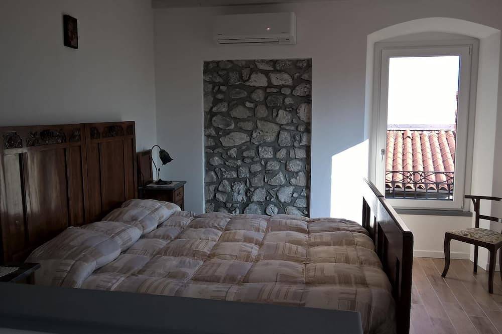 Ganze Wohnung, Dreizimmerwohnung für 6 Personen in Monte Isola in Peschiera Maraglio, Monte Isola