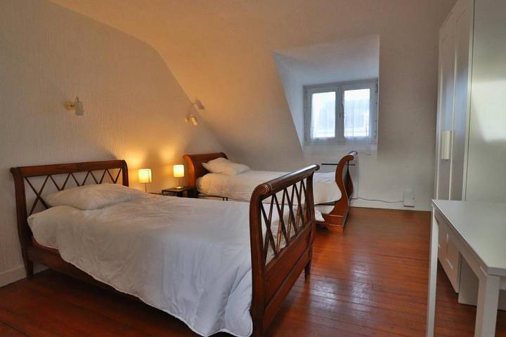 Maison de campagne pour 15 personnes, avec terrasse à Plouvorn - 2