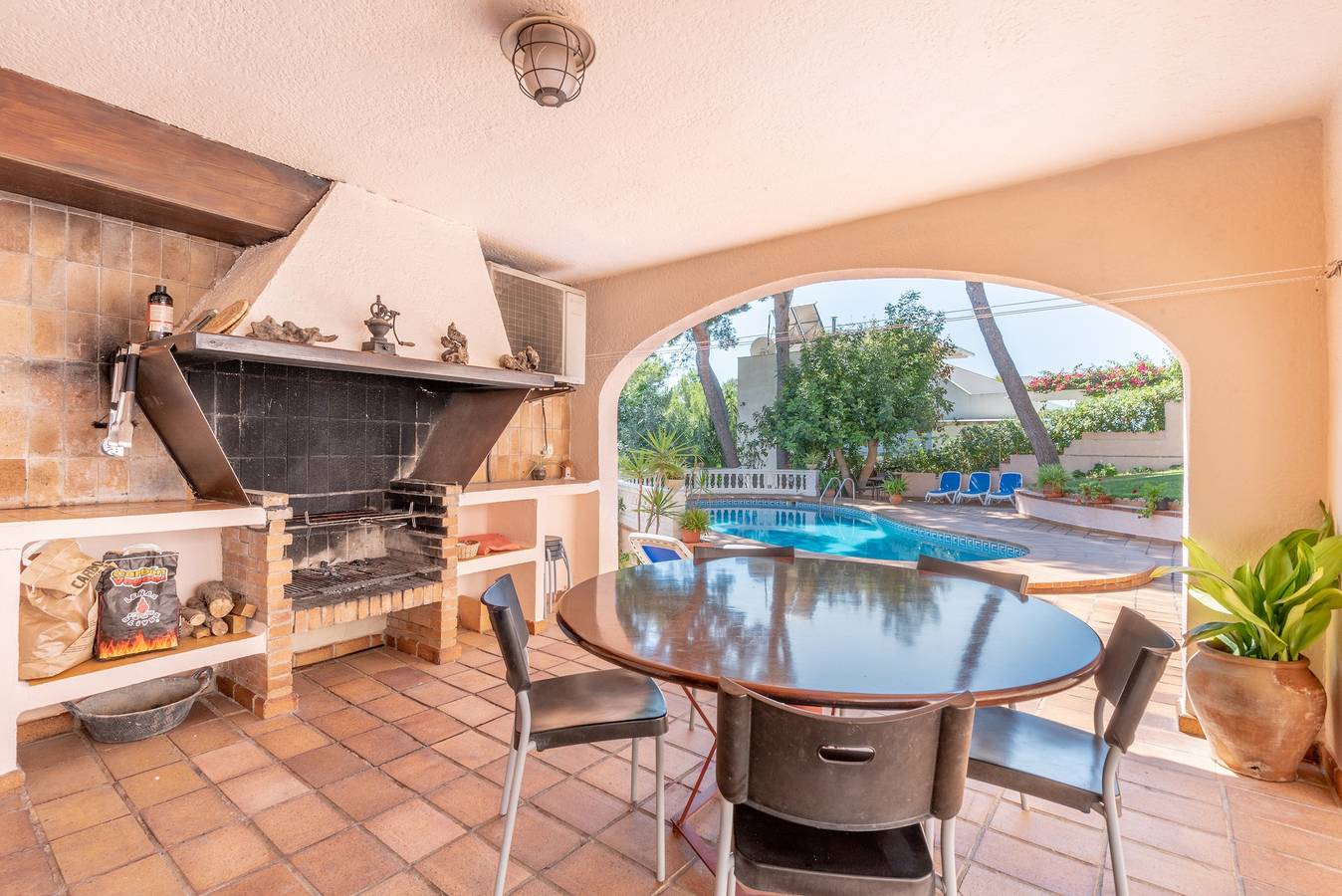 Wunderschöne Villa "Costa de Blanes" mit Pool, Terrasse, Wlan und Klimaanlage in Costa d'en Blanes, Calvià