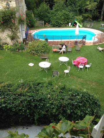 Location de vacances pour 7 personnes, avec jardin et piscine dans Orville (Loiret)