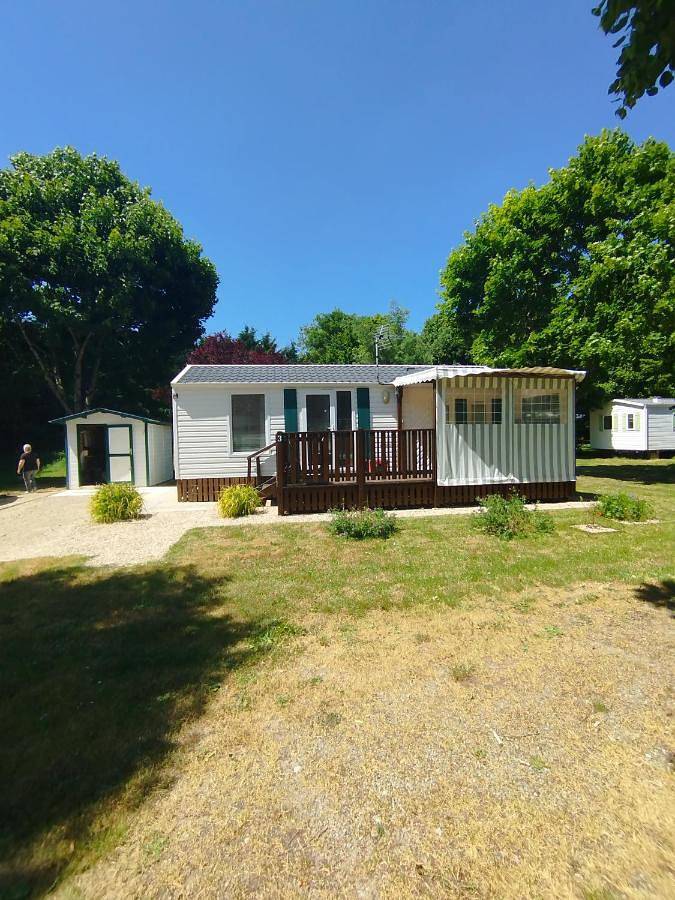 Gîte pour 4 personnes, avec jardin ainsi que vue sur le lac et vue à Souvigné (Indre-et-Loire)