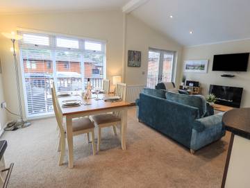 Lodge for 4 People in Cumbria, North West England, Photo 4