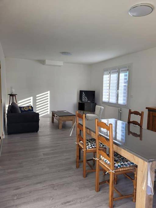 Location de vacances pour 4 personnes, avec Jardin dans Terranjou