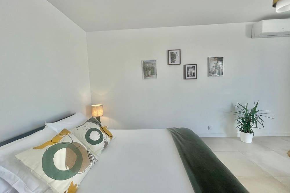Entire apartment, Grand Studio Accessible Pour Pmr in Lunel-Viel, Côte d'Améthyste