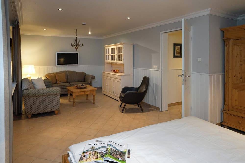 Großzügige Haushälfte mit Kachelofen, hell und nahe am Watt in Sylt-Ost, Sylt (Gemeinde)