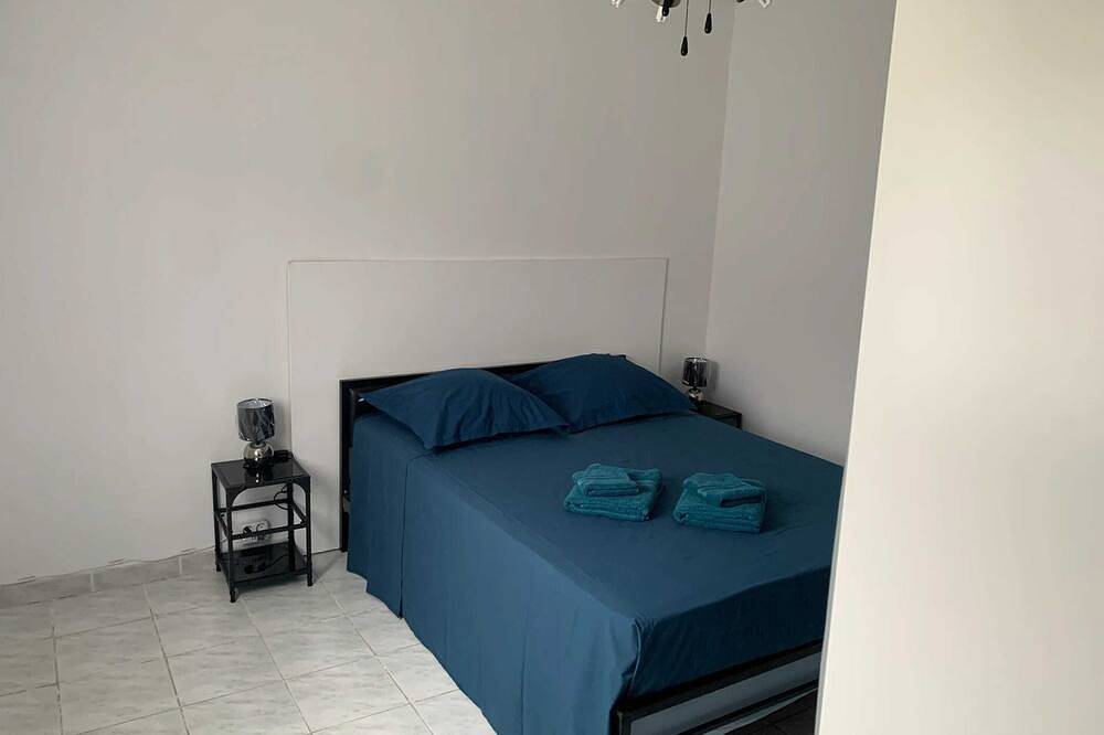 Entire apartment, Homerez - Apt Roquefort-la-Bédoule in Roquefort-la-Bédoule, Marseille region