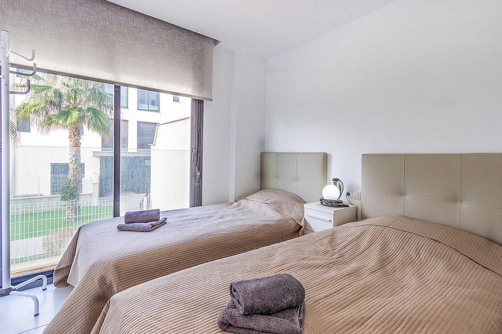 Entire apartment, 2 bedroom amazing apartment in Orihuela in Panorama Golf, Orihuela