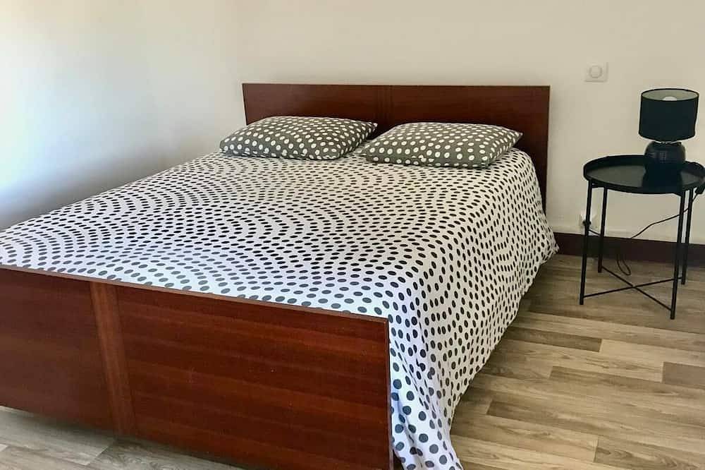 Entire apartment, Quiet apartment at the foot of the Rhune with lovely grounds in Sare, Bayonne region