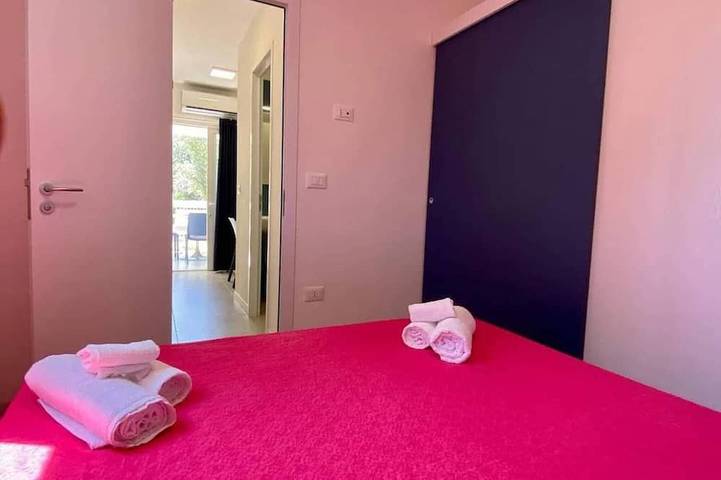 Appartement entier, Minicasa clôturée au milieu d'un oliveraie centenaire in Mattinata, Gargano