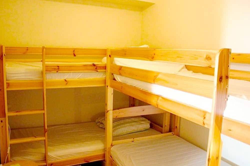 Apartamento entero, Apto 6 pers, Wi-Fi, cerca pistas esquí, garaje privado, vista lago y montañas in Super Besse, Besse-et-Saint-Anastaise