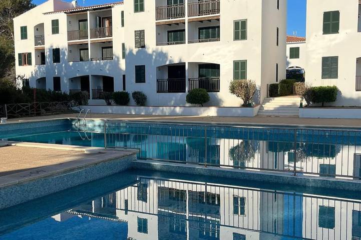 Apartamento de vacaciones para 4 personas, con piscina además de terraza y jardín - 1