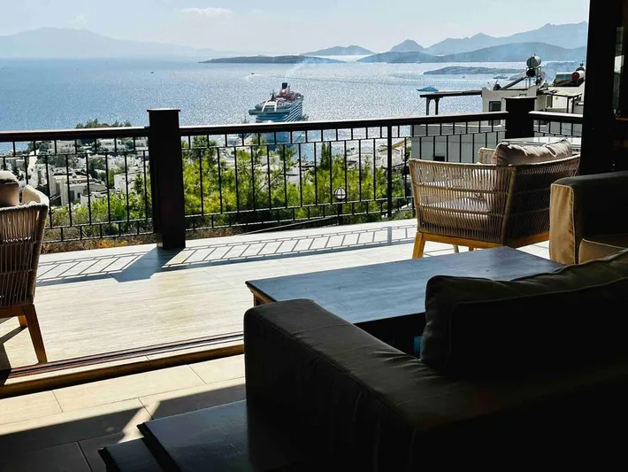 Chalet para 10 personas, con vistas además de piscina y jardín - 1