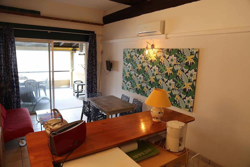 Apartamento entero, Apartamento de tres habitaciones \"Les Pieds dans l'eau\", n ° 4 in La Côte Vermeille, Banyuls-sur-Mer