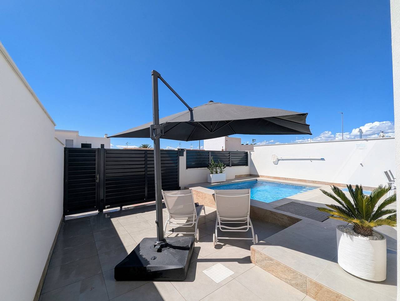 Ferienhaus 'R-40-E Neubau' mit privatem Pool, Wlan und Klimaanlage in Los Montesinos, Costa Blanca