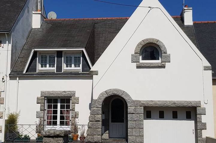 Location de vacances pour 4 personnes, avec Balcon ainsi que Terrasse et Jardin dans Office De Tourisme De Presqu Ile De Crozon - Aulne Maritime