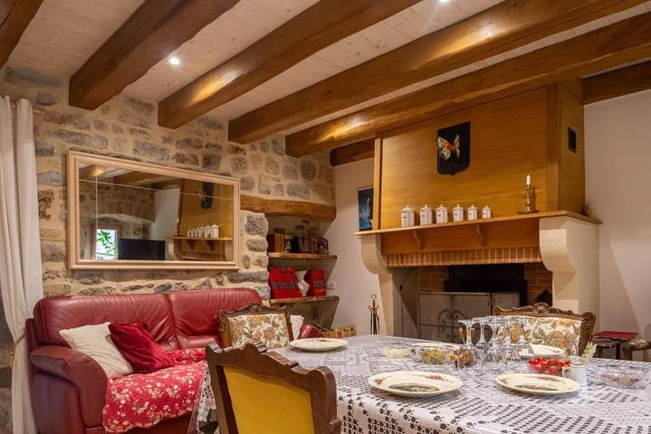 Location de vacances pour 6 personnes, avec jardin et terrasse à Saint-Étienne-du-Valdonnez - 3