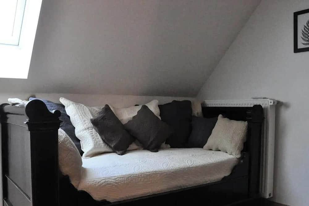 Gîte de France 12 personnes in Juillac, Région de Brive-la-Gaillarde