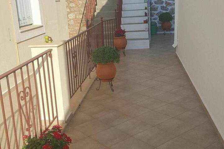 Ein sehr schönes Haus mit Telendos Aussicht. Der richtige Ort zu sein in Mirties, Kalymnos