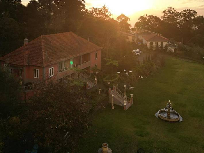Hotel para 2 pessoas, com Terraço e Jardim e ainda Piscina and Sauna em Camacha