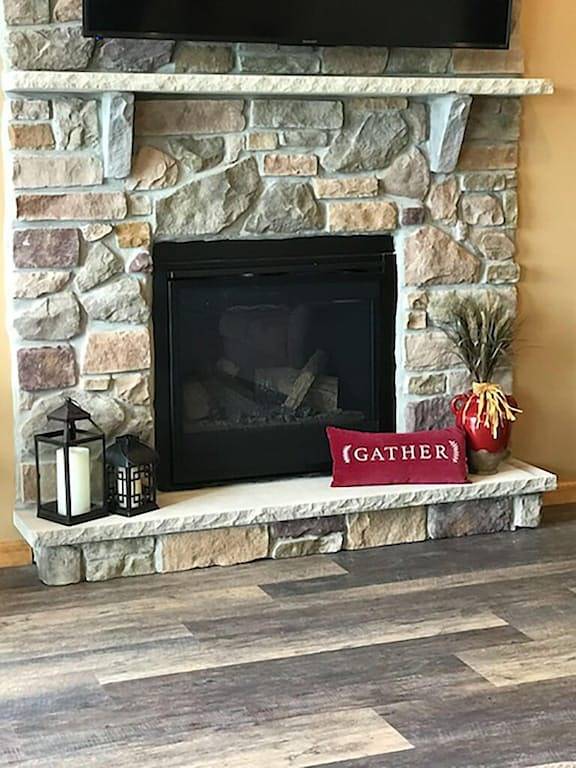 Exquisite New Lakefront \"Eagles Nest Lodge Duplex\" in Hickory Run State Park