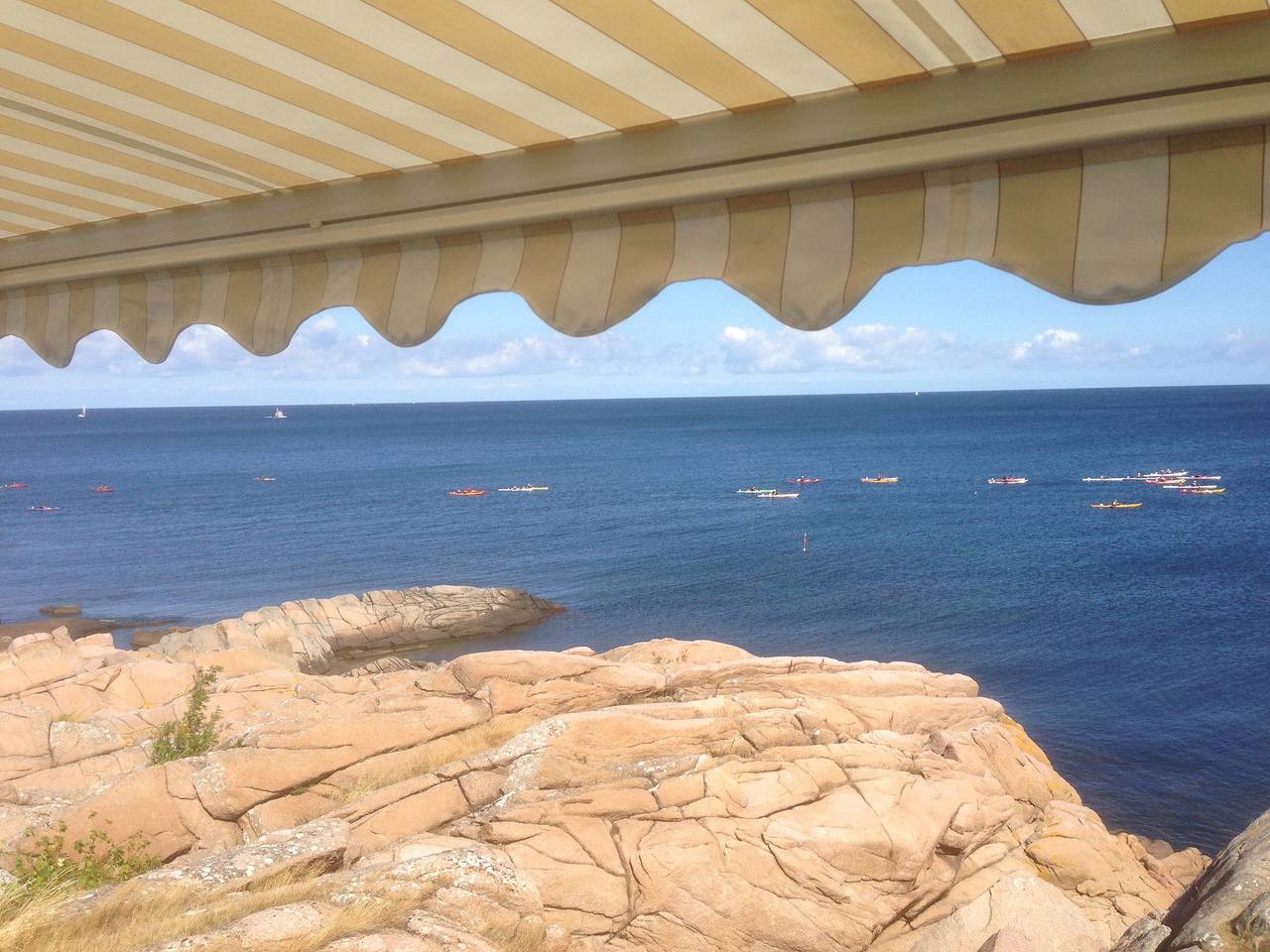 Entire apartment, Holiday apartment with sea view on the cliffs in Allinge, Bornholm