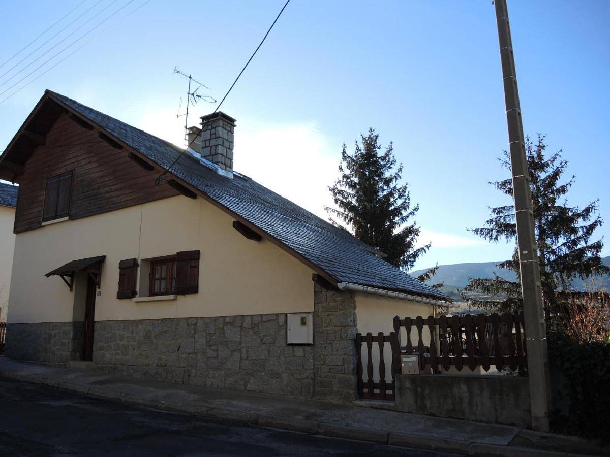 Appartement entier, Apartment with Mountain View in Saillagouse, Parc naturel régional des Pyrénées catalanes