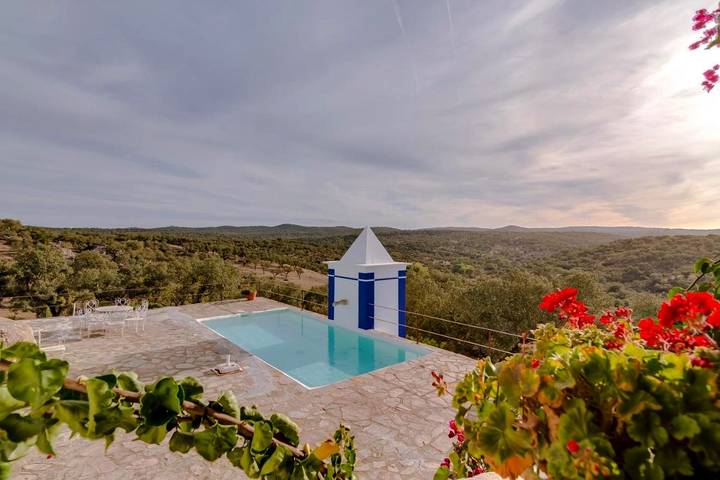 Bed and breakfast para 3 pessoas, com Varanda e Terraço e ainda Jardim and Piscina em Arraiolos