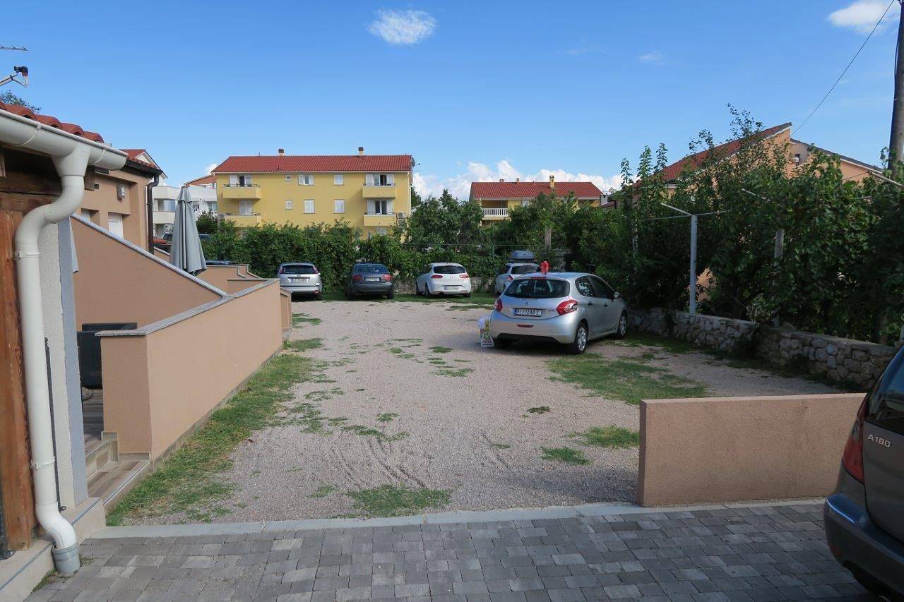 House in Baška with Private Parking in Baska, Krk (isla)