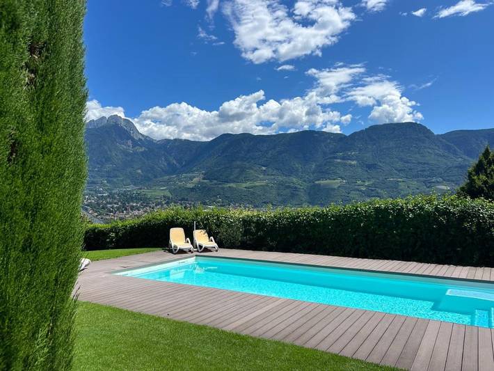 Hôtel pour 2 personnes, avec piscine et terrasse ainsi que vue et jardin, animaux acceptés