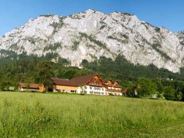 Hütte für 5 Personen, mit Balkon und Garten sowie Seeblick, kinderfreundlich im Salzkammergut