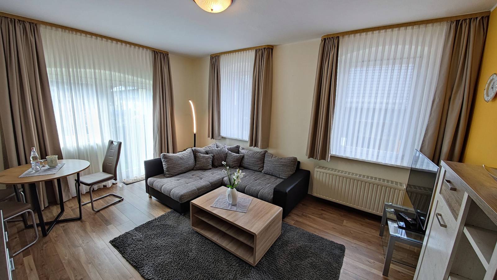 Ganze Ferienwohnung, Ferienwohnung Viaduktblick (mit Balkon) & Meinecardplus in Willingen, die Mittelgebirge