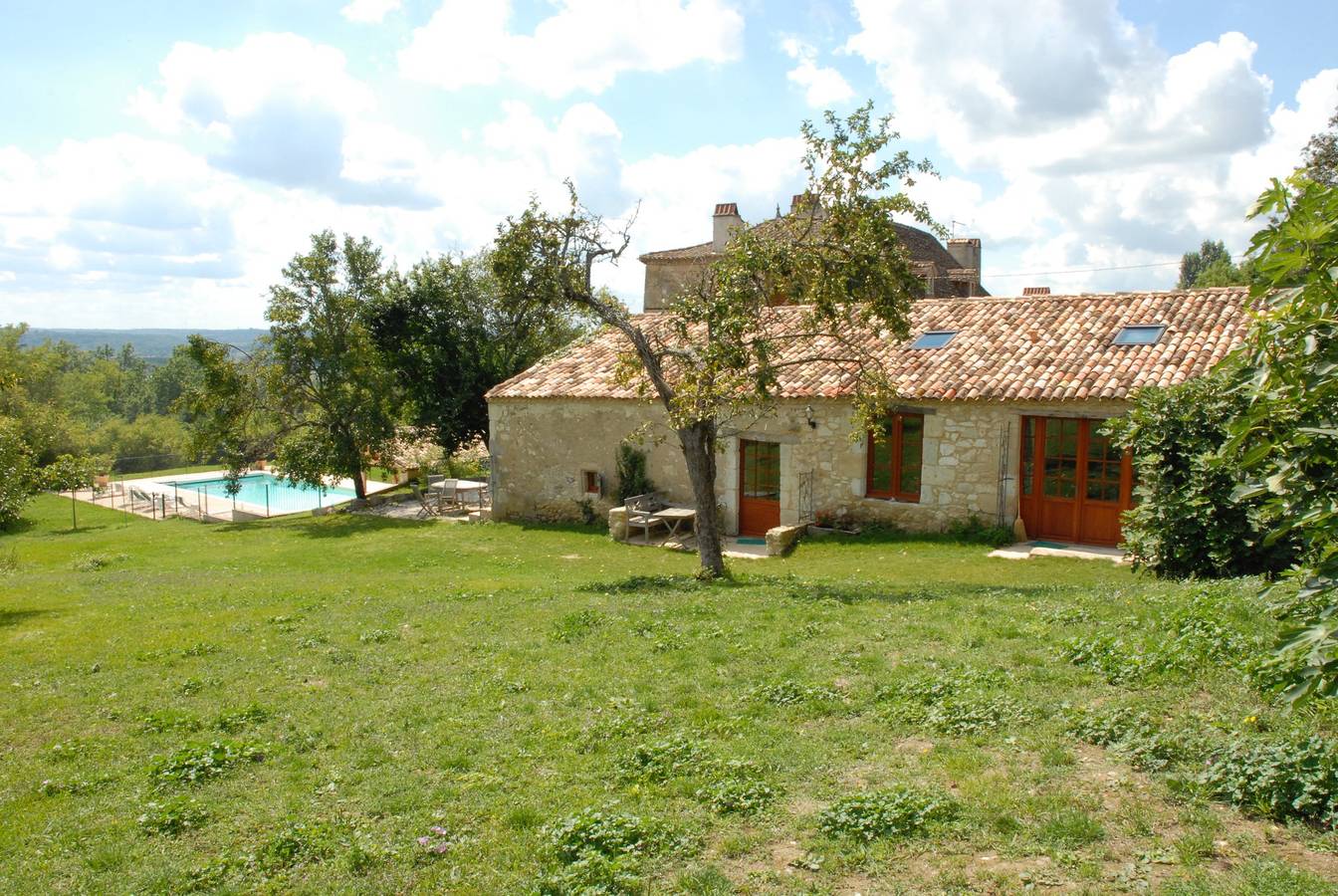 Bastide Gîte in Saint-Antoine-de-Breuilh, Périgord Pourpre