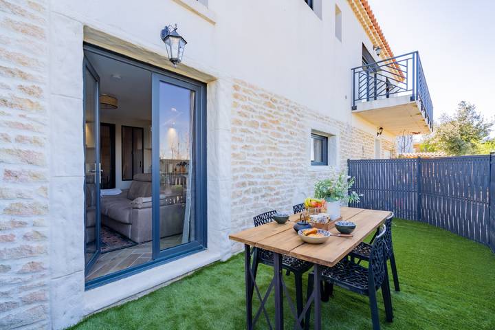 Apartamento entero, La Parenthèse en Provence - Appt Balnéothérapie in Roquefort-la-Bédoule, Marsella region