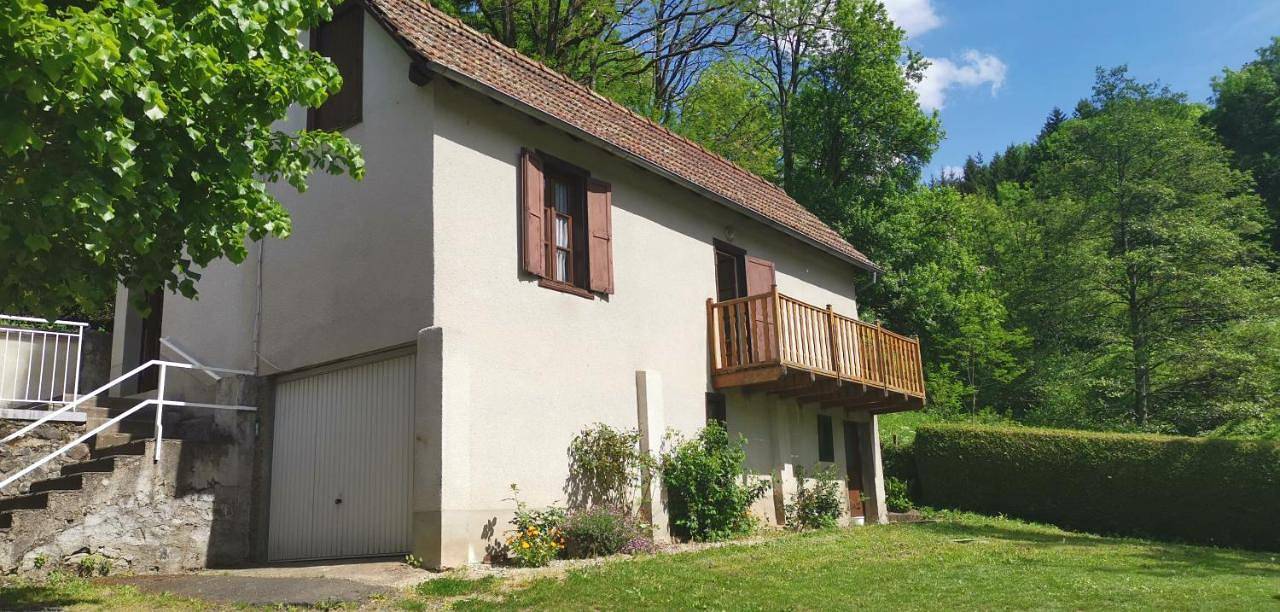 Maison d'hôte, gîte, la maisonnette in Vic-sur-Cère, Région d'Aurillac