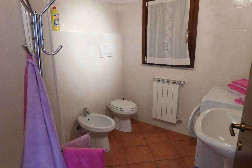 Ganze Wohnung, Rosemary 2 apartment in Agra with pool in Agra, Lago Maggiore (Lombardei)