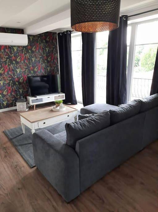 Appartement entier, One-Bedroom Apartment in Brazey-en-Plaine, Région de Beaune