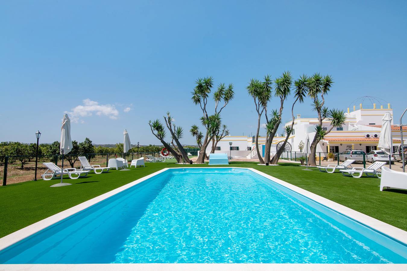 Holiday Home 'Quinta Alegre Tavira T2' with Shared Pool, Wi-Fi and Air Conditioning in Luz de Tavira e Santo Estévão, Parque Natural da Ria Formosa