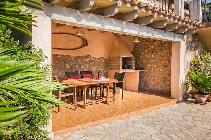 Finca Es Puchet | Pool & Panoramic Country Views in Búger, Interior de Mallorca