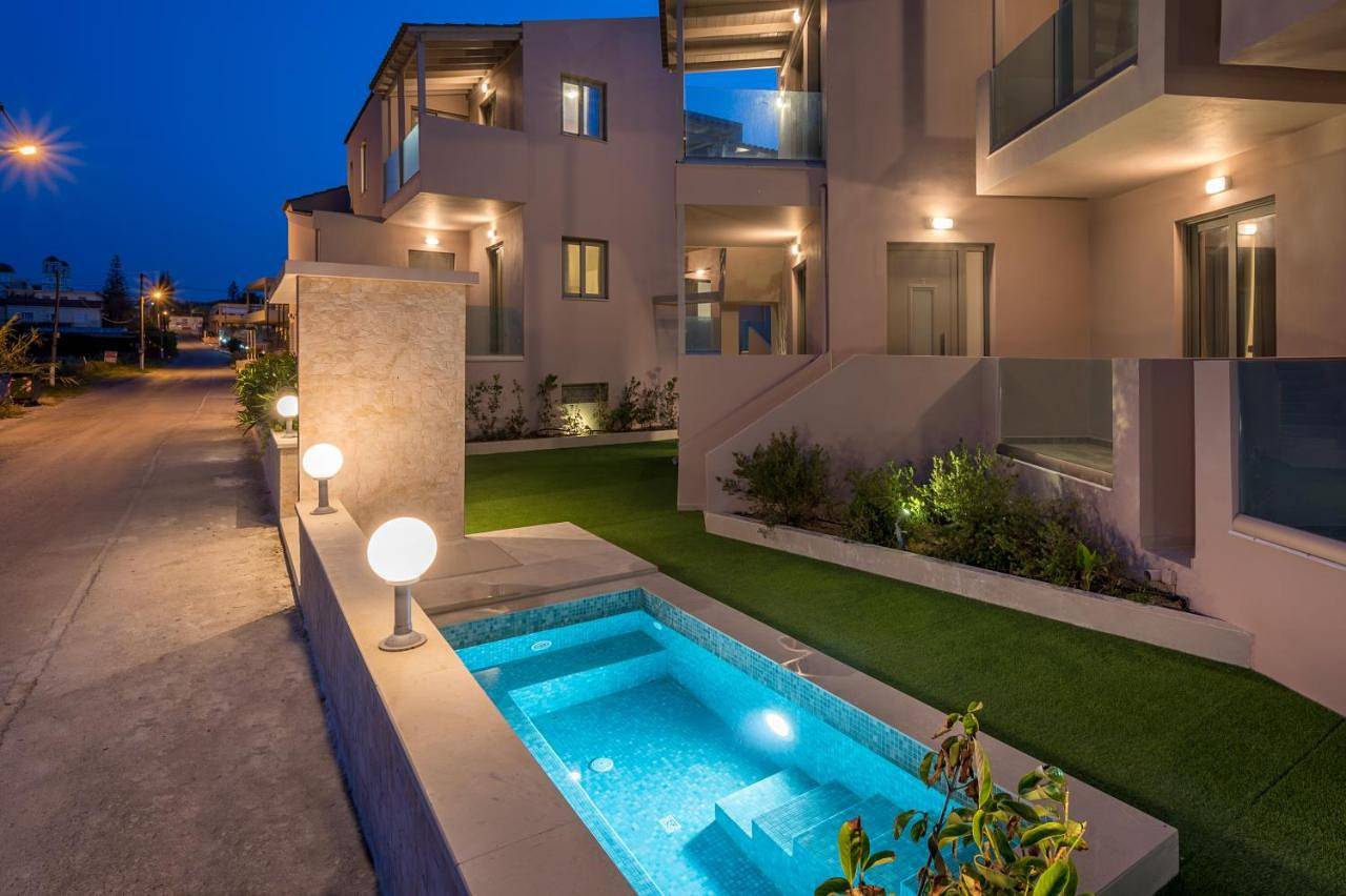 Aegean Breeze Luxury Apartments next to the sea in Maleme, Region de Chania